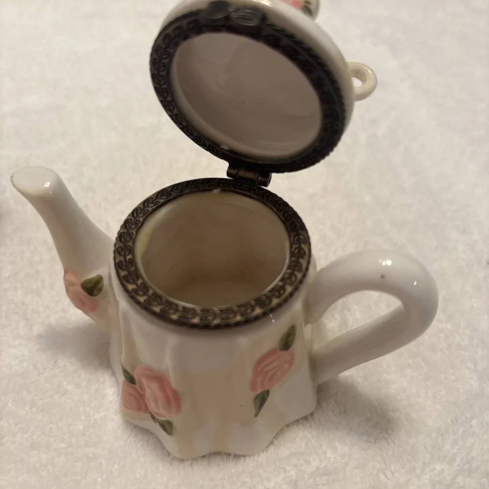 Set Of 2 Retro Vintage Hand Painted Porcelain Trinket Box Tea Pots